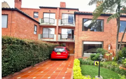 CASA MUY ESPACIOSA EN EL LUGAR MÁS ESTRATÉGICO Y TRANQUILO DE CHÍA, EN ZONA RESIDENCIAL POR LA CHILACOS