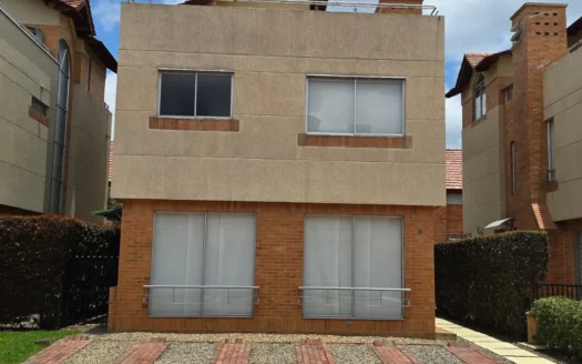 CASA EN VENTA BOJACÁ 3 PARQUEADEROS CON TERRAZA DE VISTA PANORÁMICA