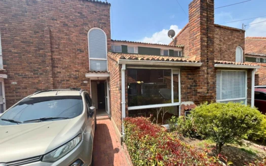 Casa en Venta en Conjunto Residencial pegado a la Av. Chilacos