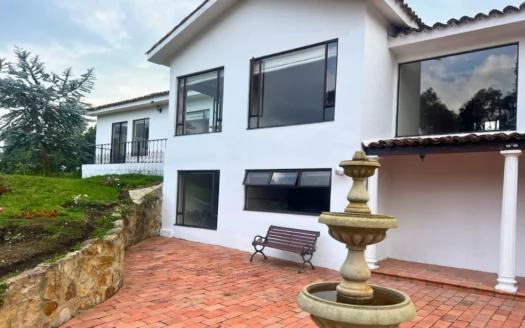 Casa en Altos de yerbabuena