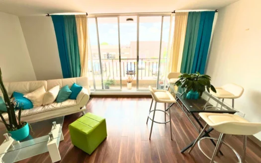 Apartamento Con Parqueadero y Deposito