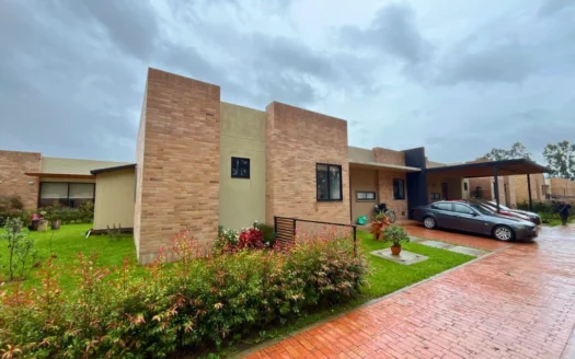 Los Árboles Condominio